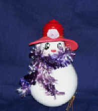 red hat snowwoman ornie.JPG (691347 bytes)